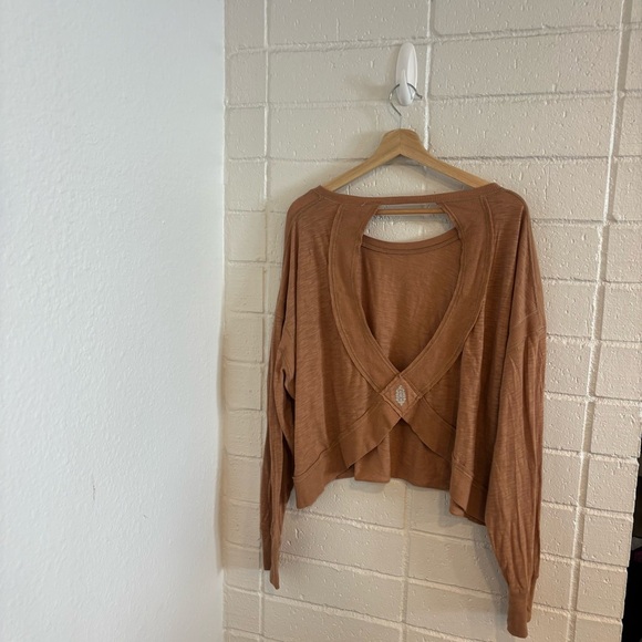 NWOT free people my time layer top open back long sleeve - Picture 7 of 7